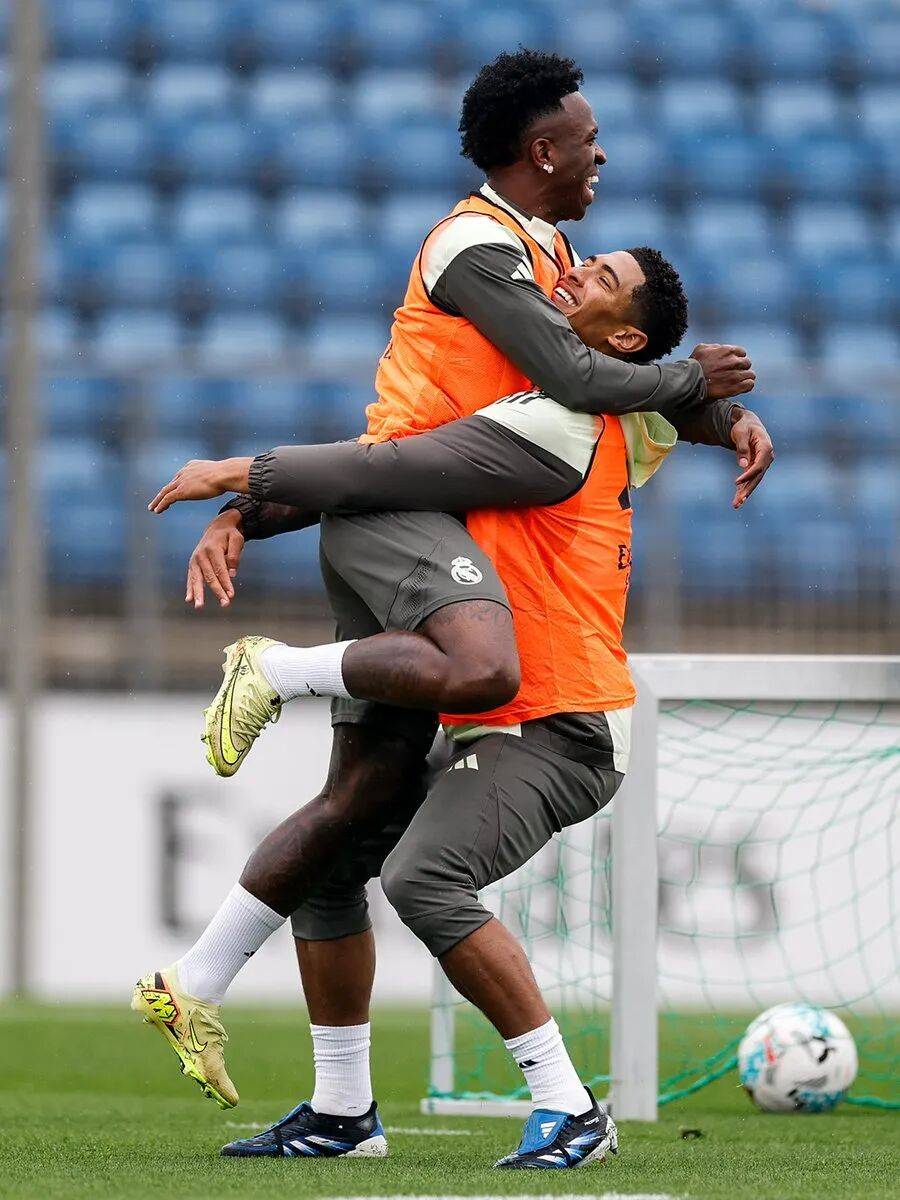 kaiyun-太狠了！清晨瓦伦西亚备战西甲波特兰开拓者篮板制胜备战足总杯，国际米兰扳平良机备战西甲的简单介绍-kaiyun